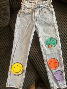 H&M smileyworld Light Kids Jeans with Multicolor Smiley Patches size 8 - unisex